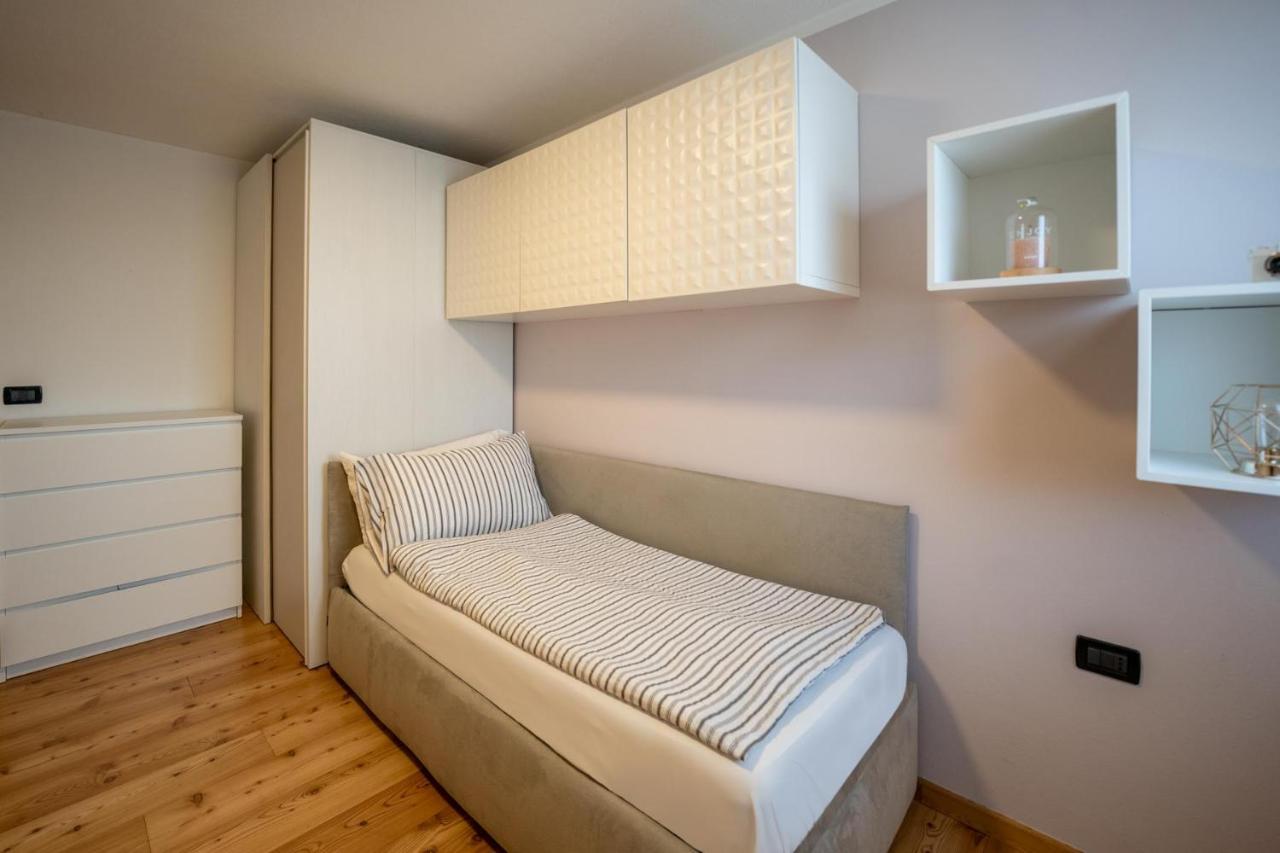 Casa Beba - Agenzia Dolomiti Affitti Appartement Cavalese Buitenkant foto