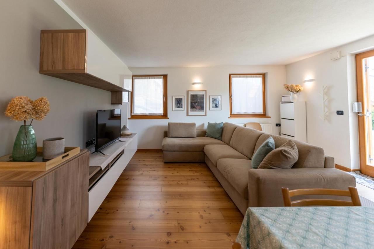 Casa Beba - Agenzia Dolomiti Affitti Appartement Cavalese Buitenkant foto